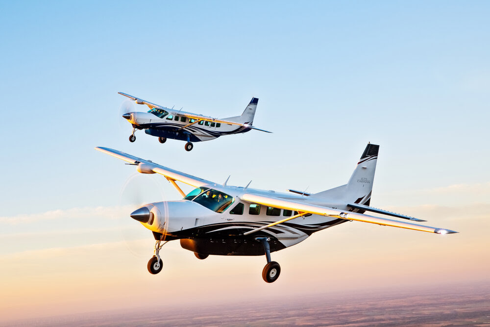 Cessna Caravan in-air cargo door test flight