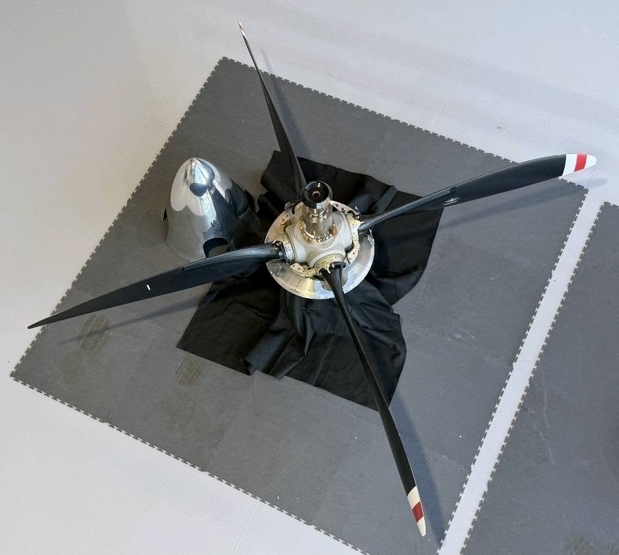 McCauley Propeller View 3